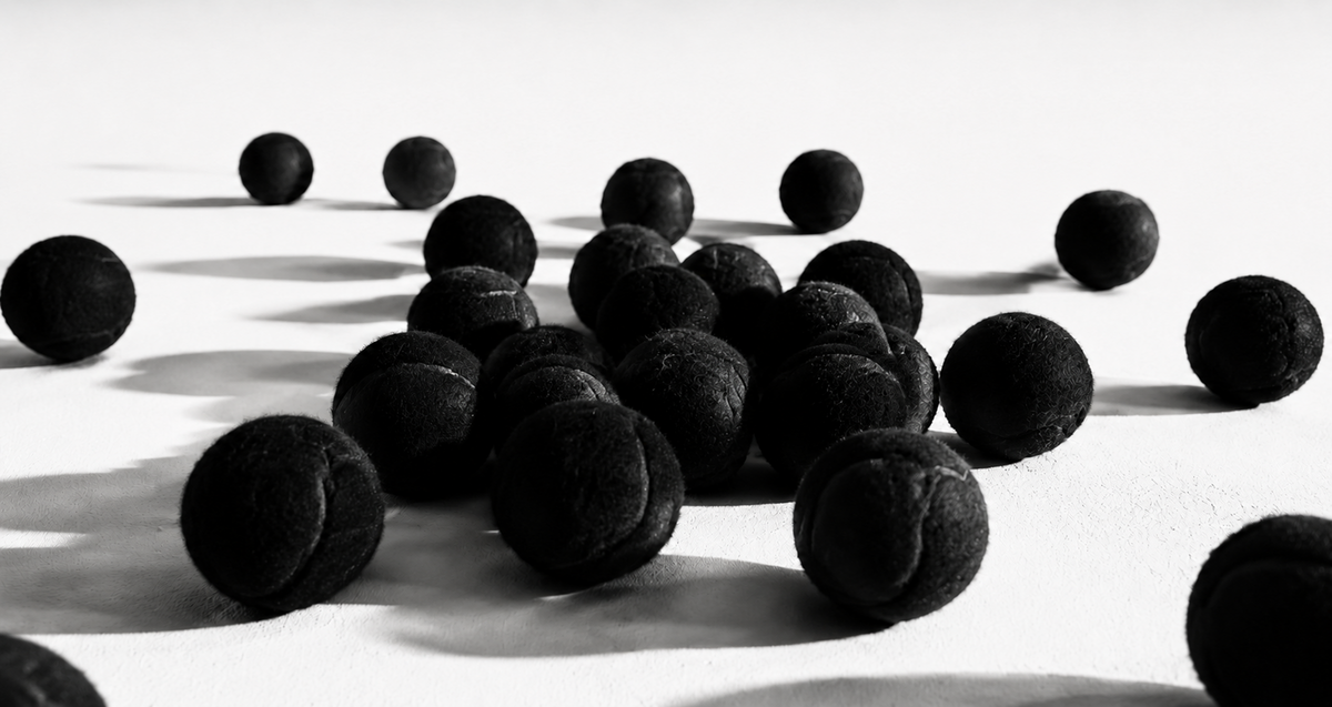 Balls_more_white.png